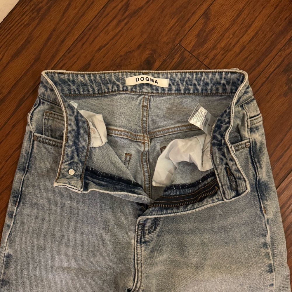 OOTDFash High Rise Light Jeans Ripped Knee /Flare Leg Jeans | Size 3 / 25 | NEW - Picture 6 of 6